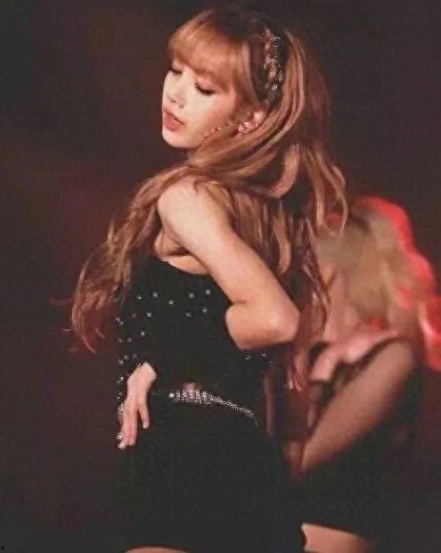 lisa被爆料和yg继续续约最新,未来音乐之路再续辉煌！